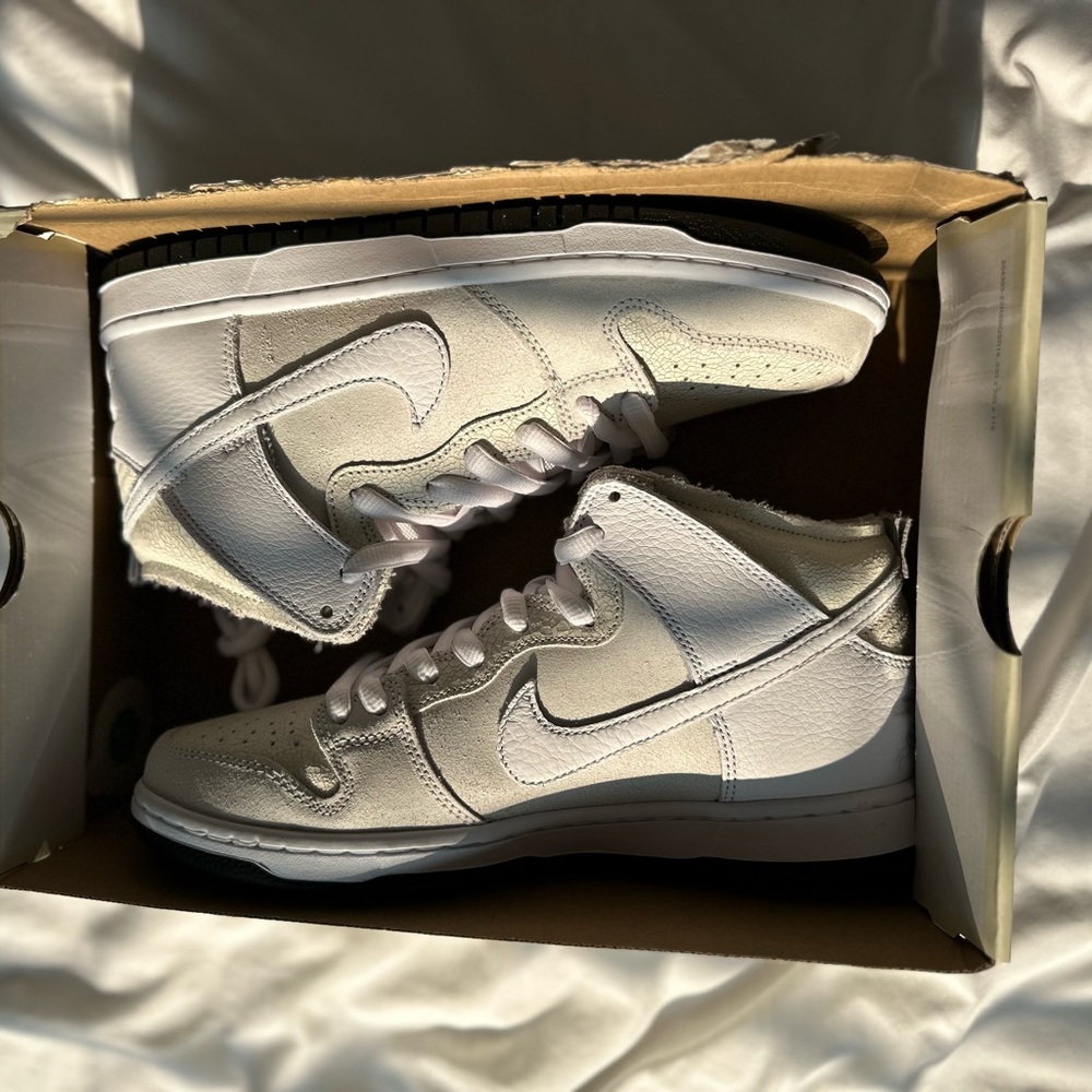 New Nike SB Dunk High × Antihero - Picture 9 of 15